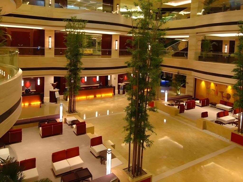 Crowne Plaza Shanghai Pudong By Ihg Экстерьер фото