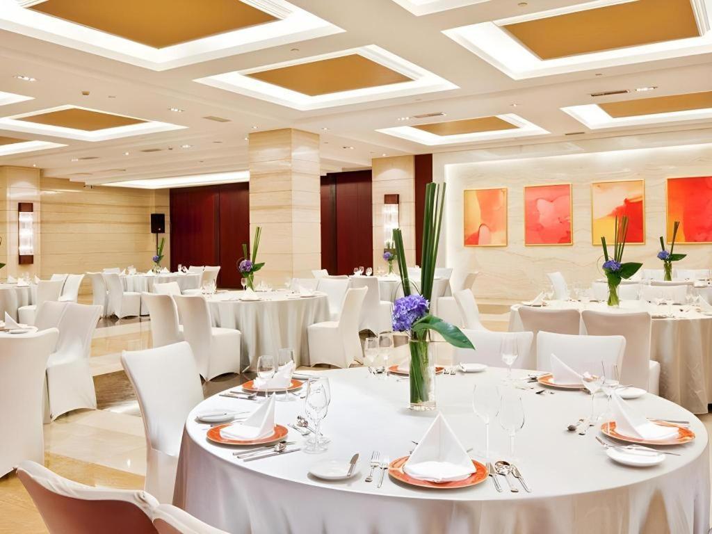 Crowne Plaza Shanghai Pudong By Ihg Экстерьер фото