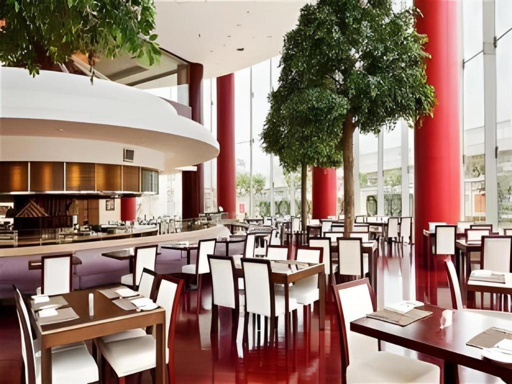 Crowne Plaza Shanghai Pudong By Ihg Экстерьер фото